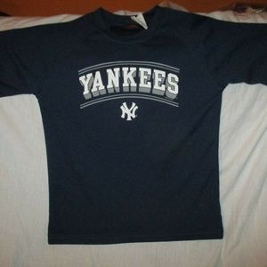 NEW YORK YANKEES T-SHIRT SIZE 7 NEW WITH TAG